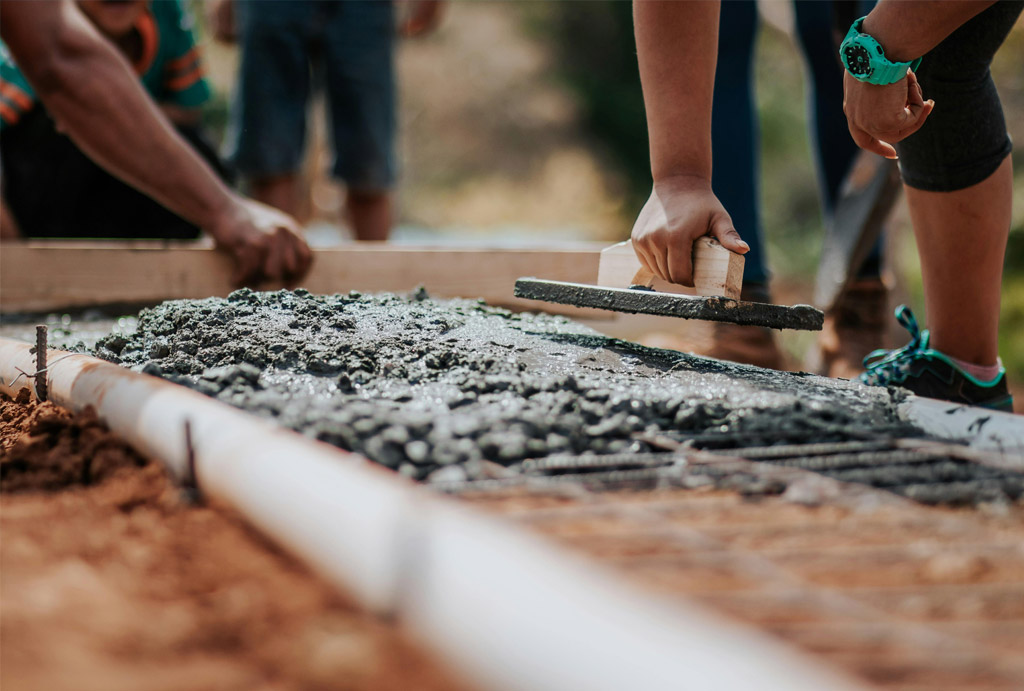 Cum să economisiți bani prin gestionarea eficientă a deșeurilor din construcții